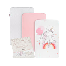 Carica l'immagine nel visualizzatore di Gallery, Set da 2 pezzi + Coprimaterasso per culle "Next to Me", 100% Cotone e Certificate Oeko-Tex® Unicorno.